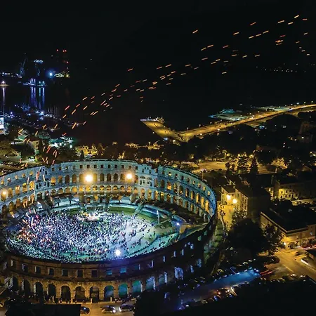 Beautiful In With Wifi Pula