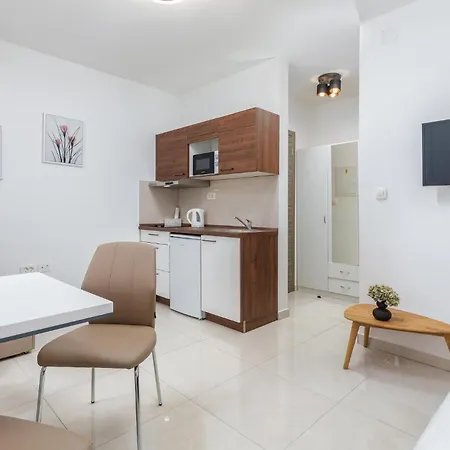 Apartamento Beautiful In With Wifi